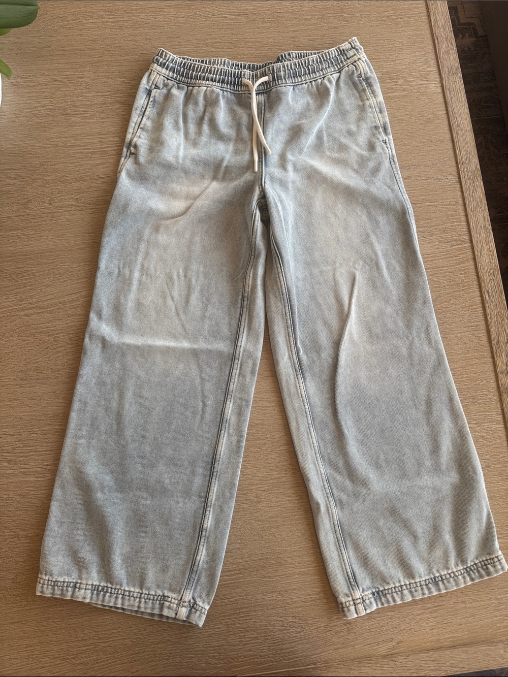 H&M Light Wash Blue Wide-Leg Jeans